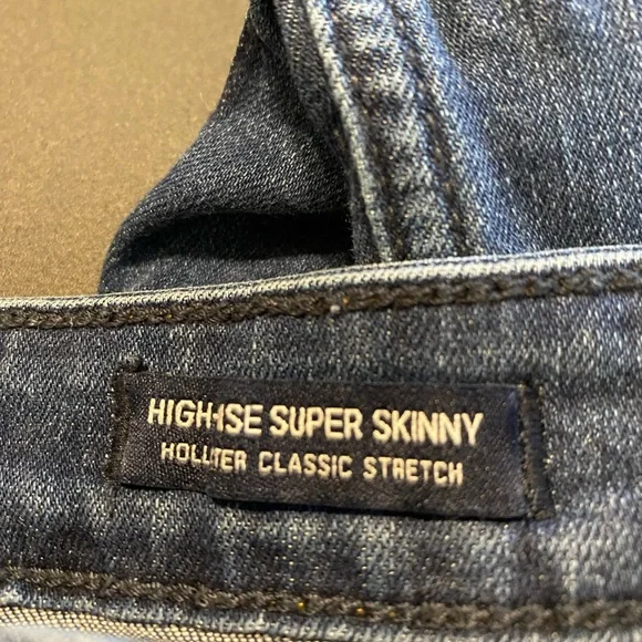 Hollister Blue Slim Jeans Classic Style - Picture 2 of 3